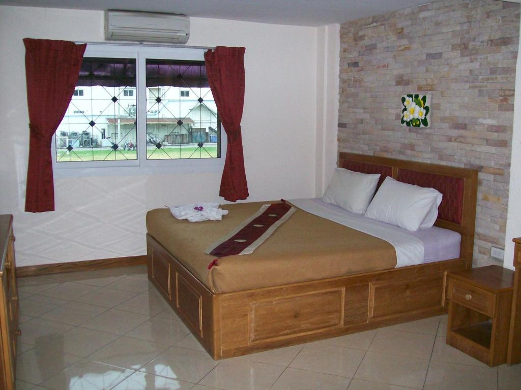 Chaiyapoon Inn Pattaya Eksteriør billede