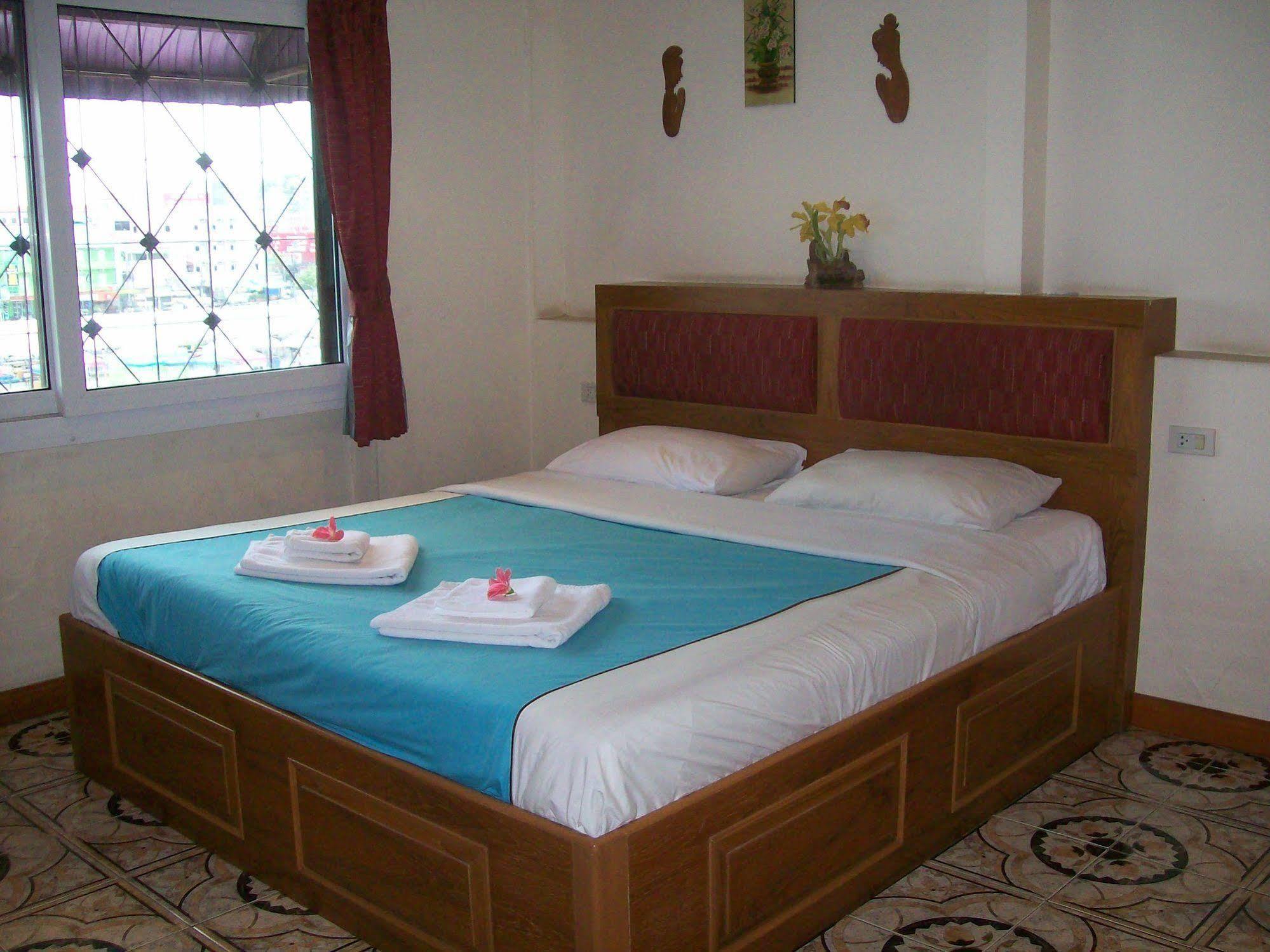Chaiyapoon Inn Pattaya Eksteriør billede