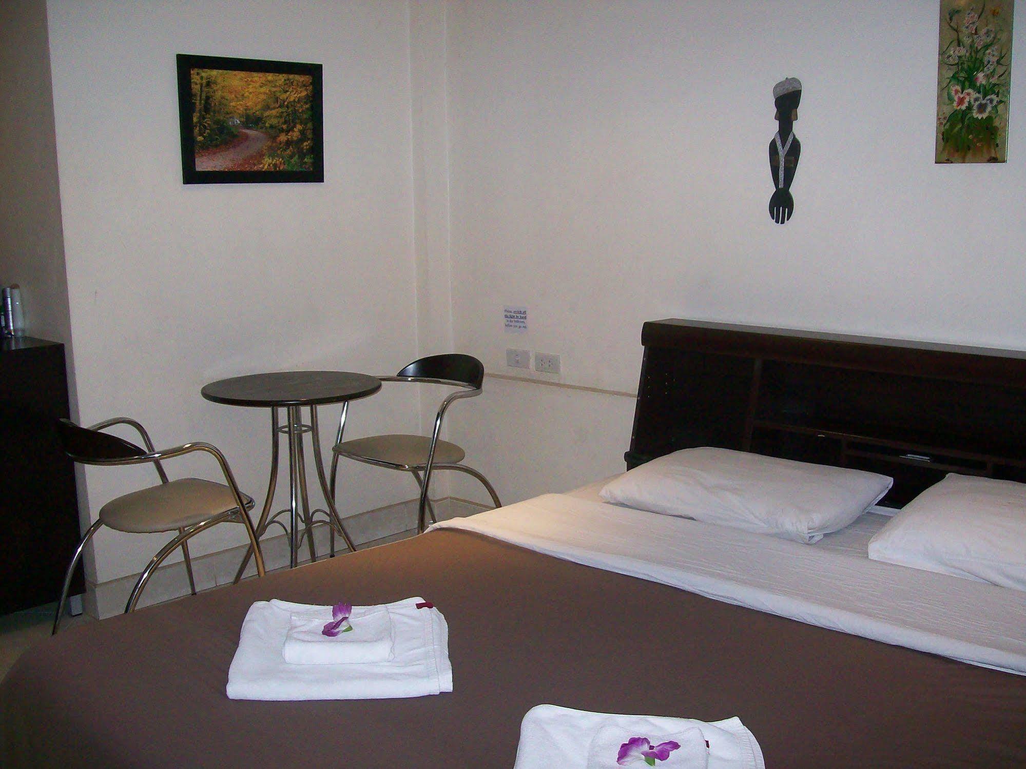 Chaiyapoon Inn Pattaya Eksteriør billede