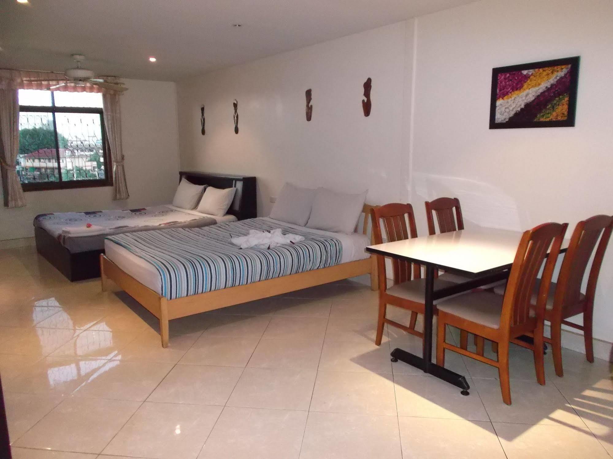 Chaiyapoon Inn Pattaya Eksteriør billede