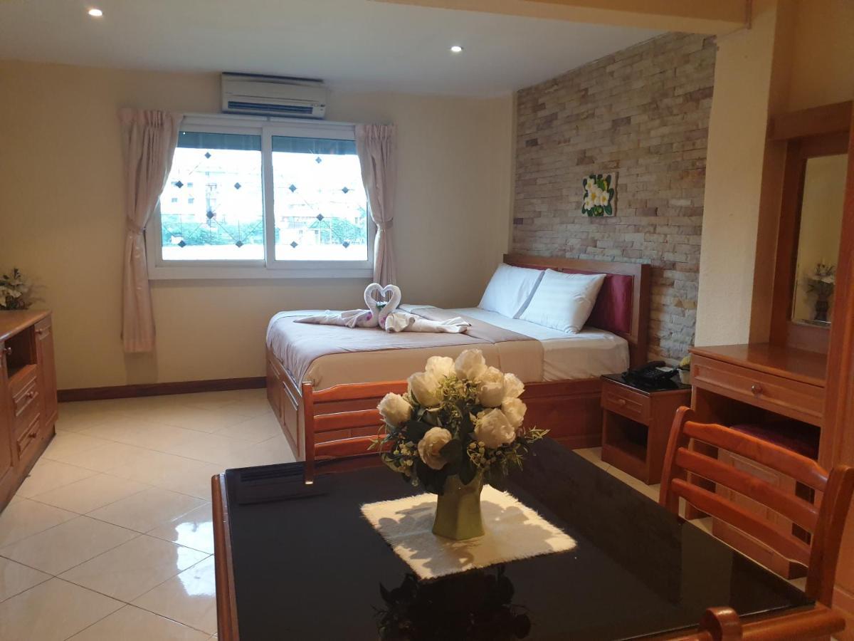 Chaiyapoon Inn Pattaya Eksteriør billede